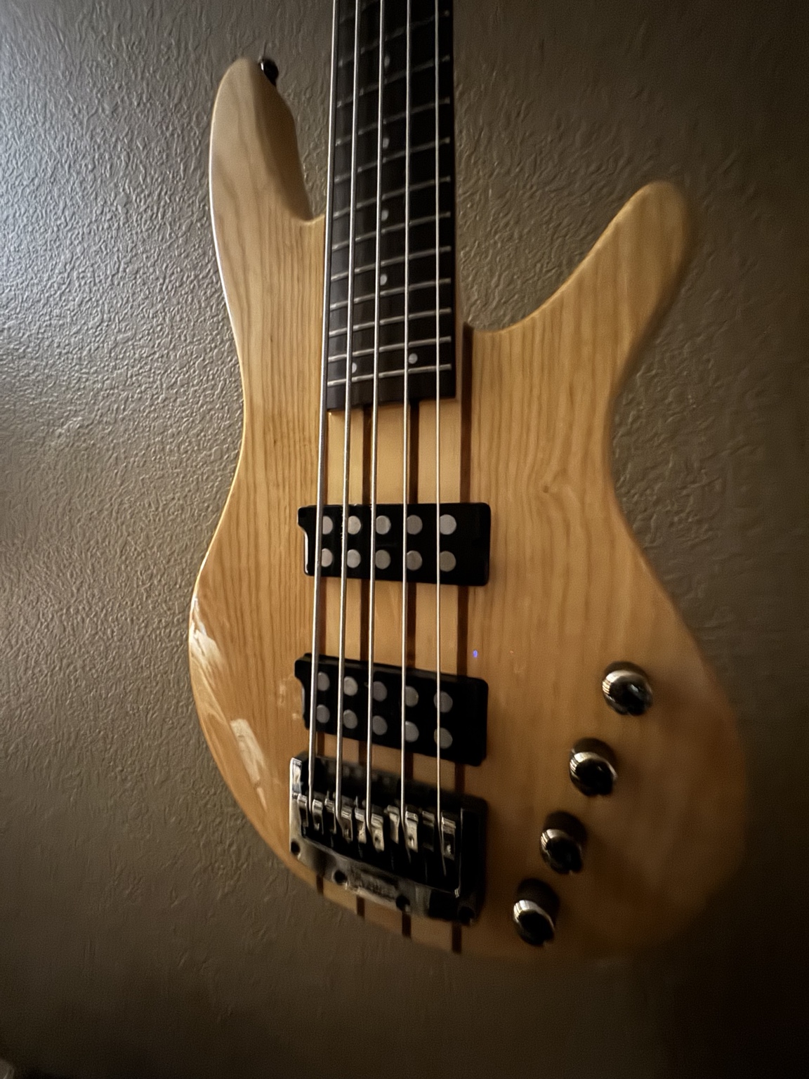 Bass detail